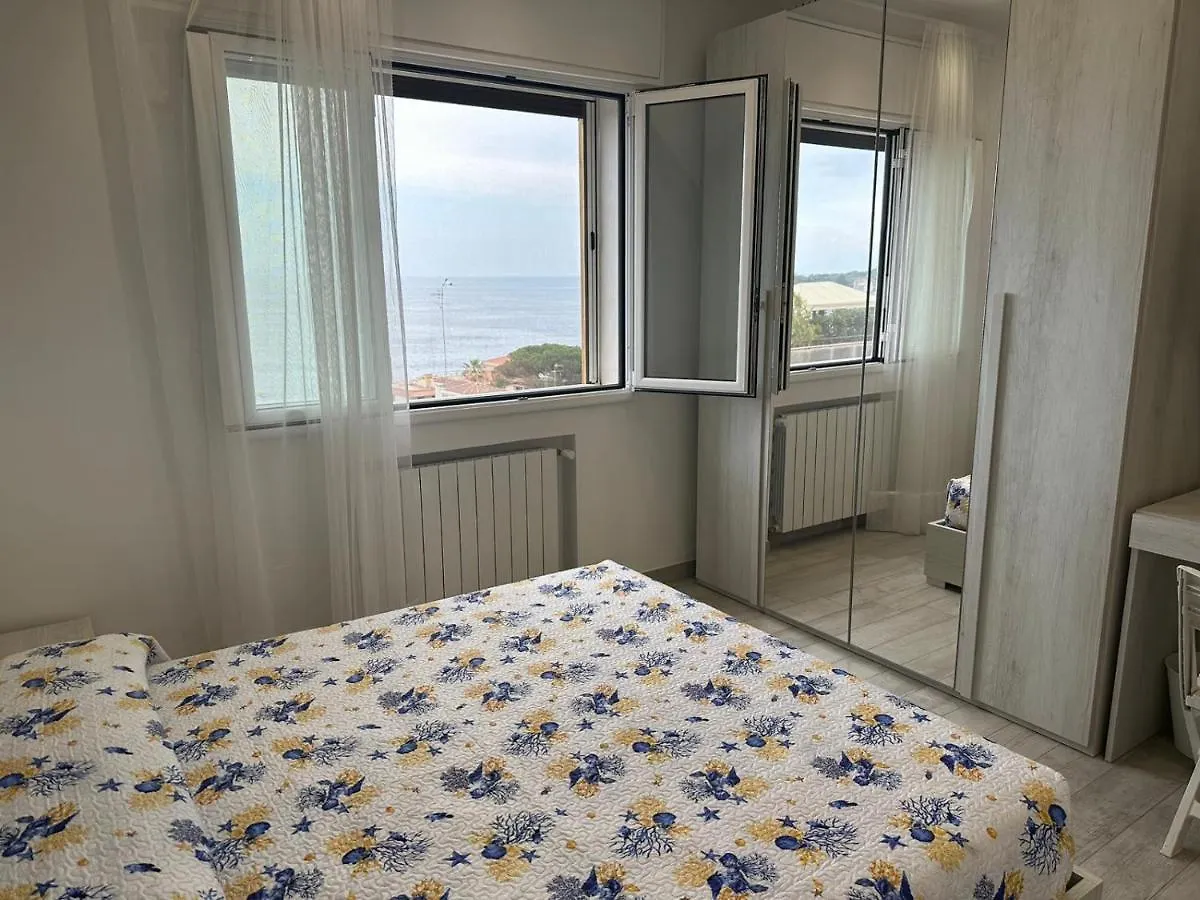 Camere Private Vista Faraglioni - Aci Trezza アーチ・カステッロ